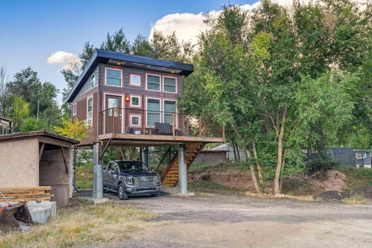 Red Rock Treehouse Unique In Old Colorado City Колорадо-Спрингс Экстерьер фото