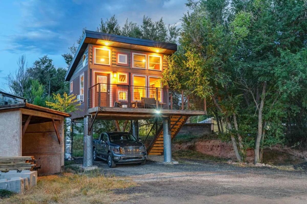 Red Rock Treehouse Unique In Old Colorado City Колорадо-Спрингс Экстерьер фото